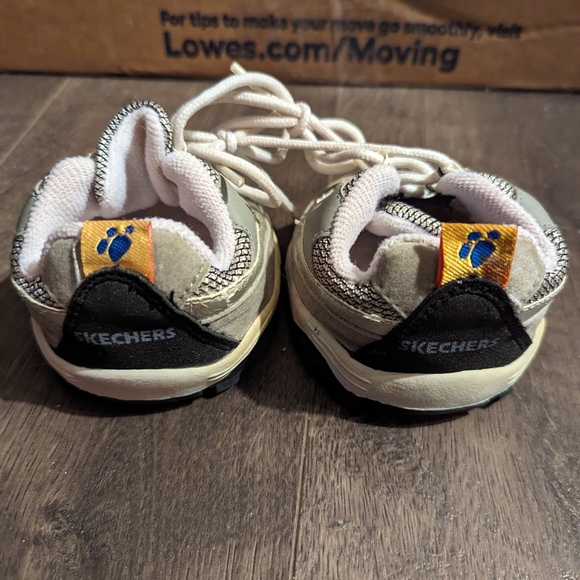 Skechers athletic shoes (Build a Bear) - Picture 3 of 6